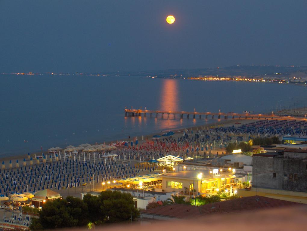 Dakar Living Hotel Vasto Exterior photo